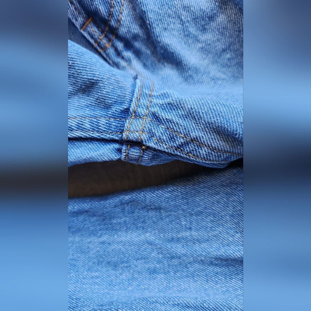 Mom Ultra High Rise Jeans, Ripped Size 5‎ Euc - Picture 2 of 9